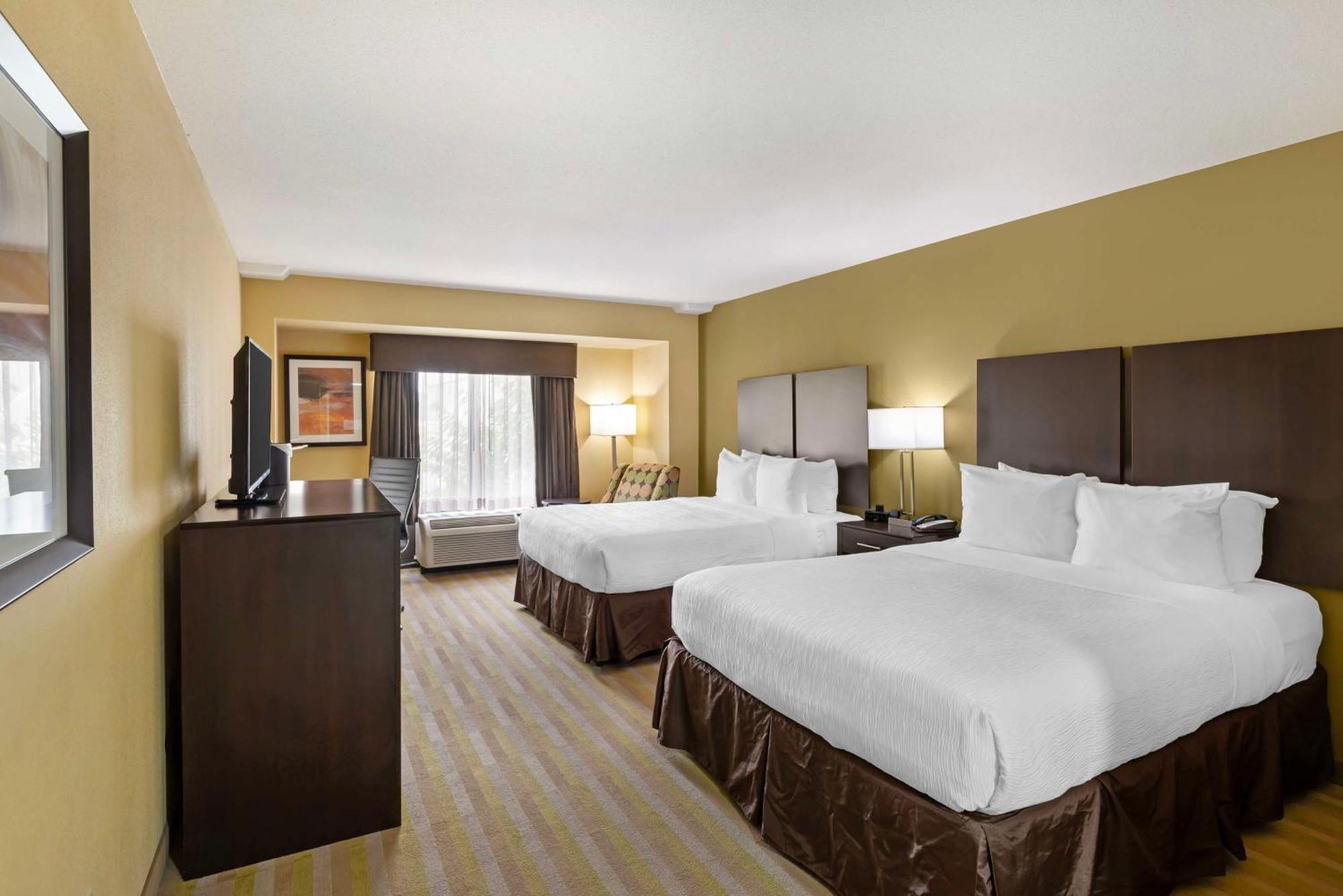 Best Western Plus Thornburg Inn & Suites מראה חיצוני תמונה