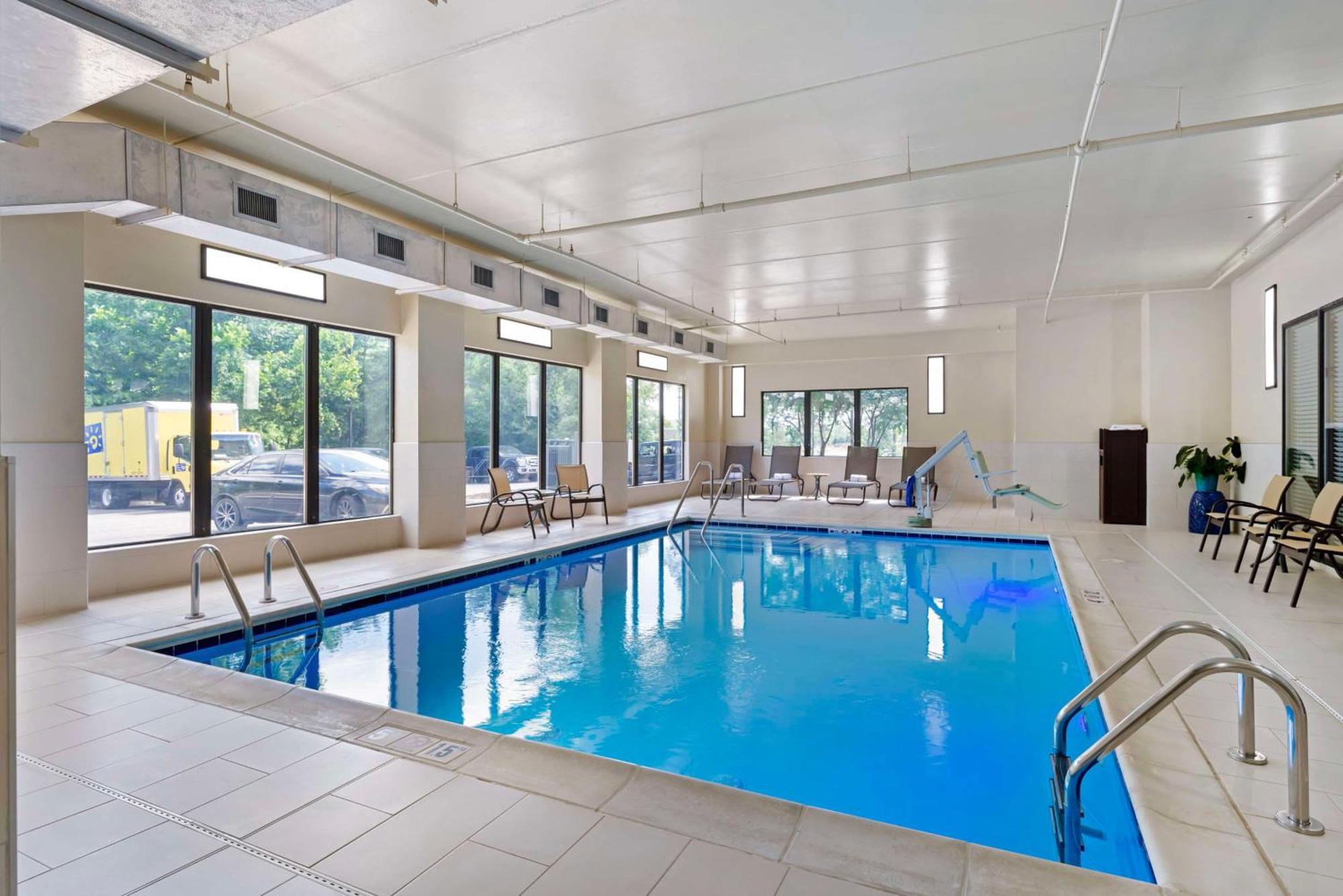 Best Western Plus Thornburg Inn & Suites מראה חיצוני תמונה