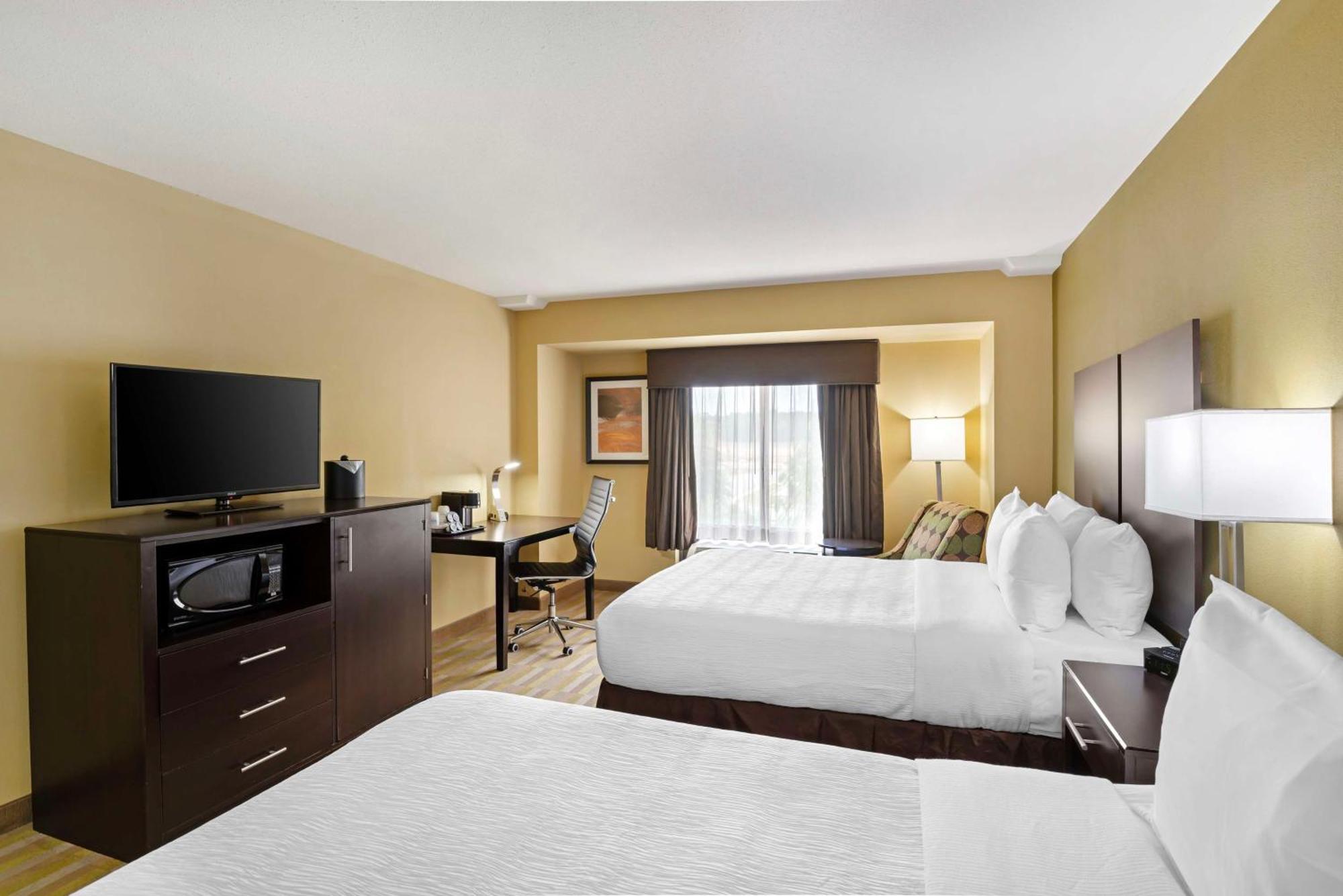 Best Western Plus Thornburg Inn & Suites מראה חיצוני תמונה